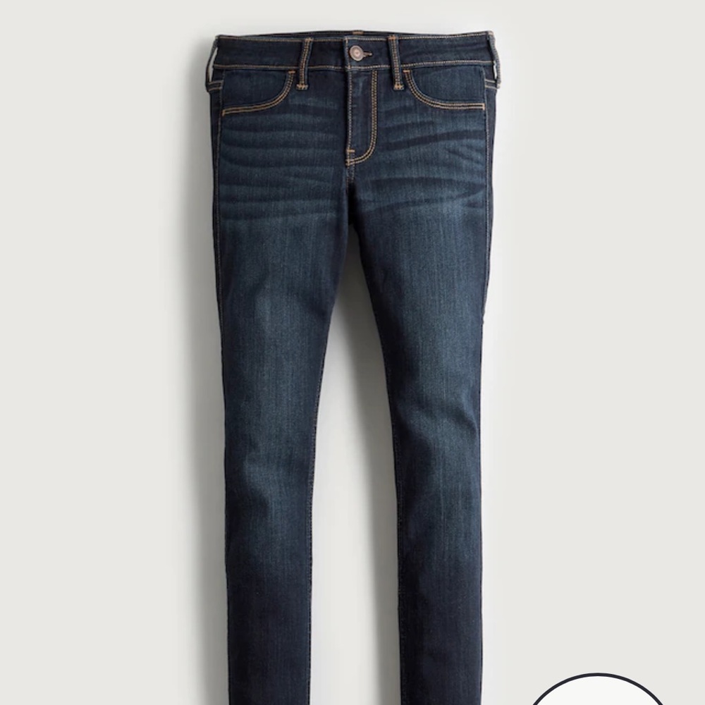 EUC Hollister Low Rise Jegging - size 7 (28)